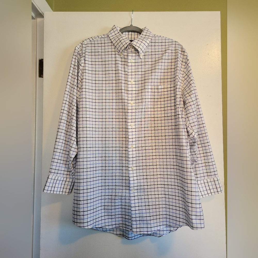 Stafford Travel Wrinkle-Free Oxford in White w/ Blue Check